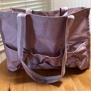 Brand New without Tags Thirty One Deluxe Organizing Tote